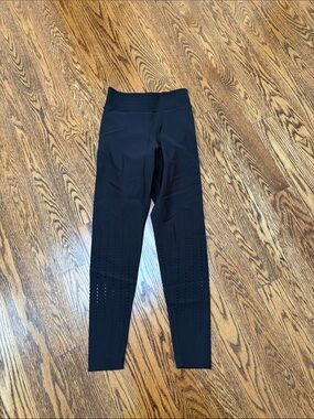 Black Ultracor M Laser-Cut High-Waist Leggings